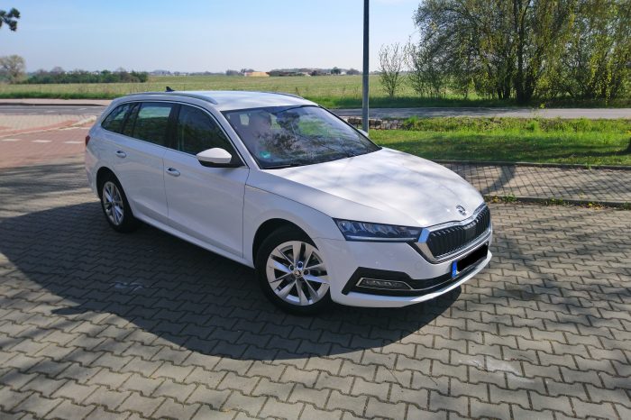 Škoda Octávia IV kombi Style TDi, automat
