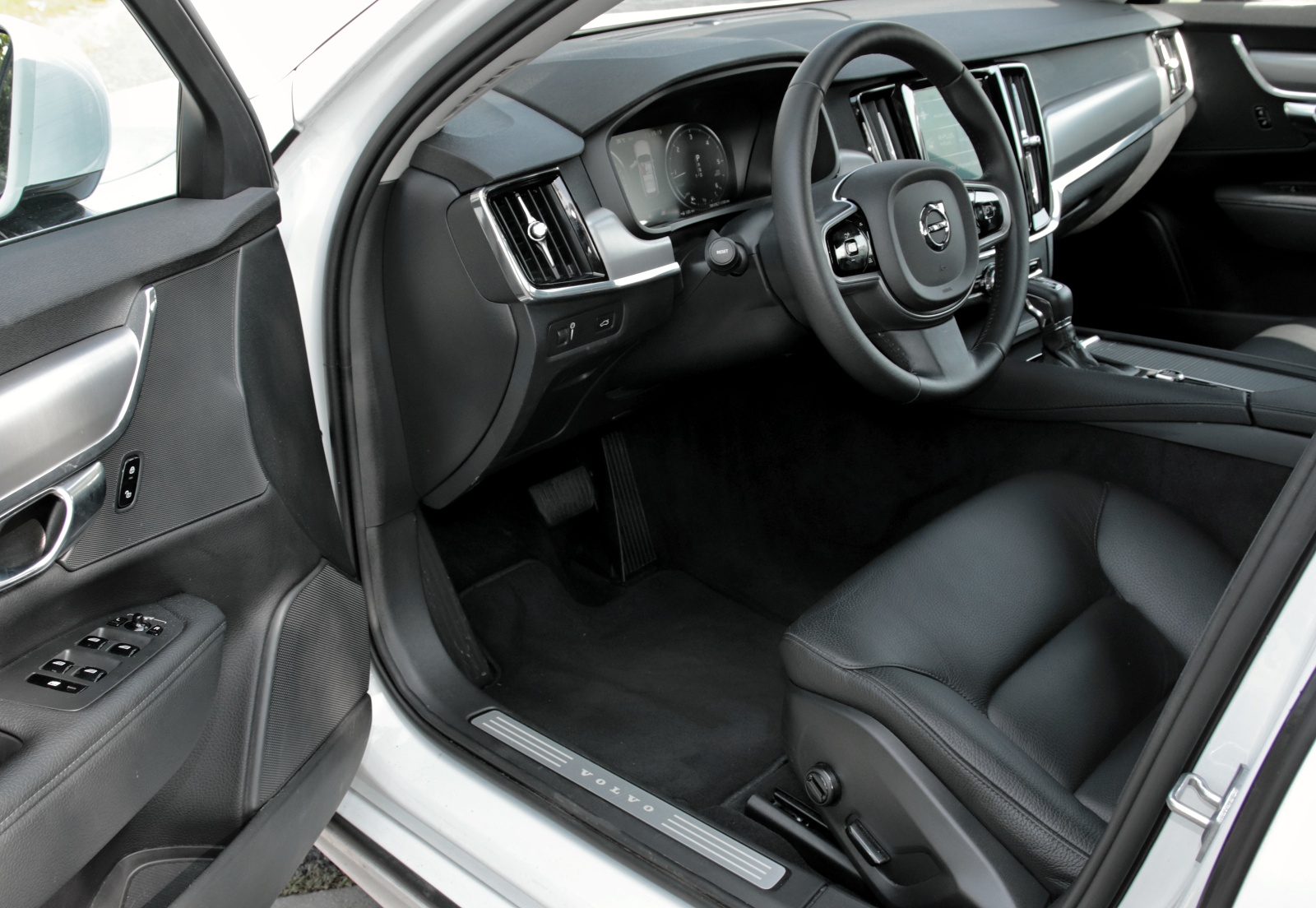 volvo-v90-03
