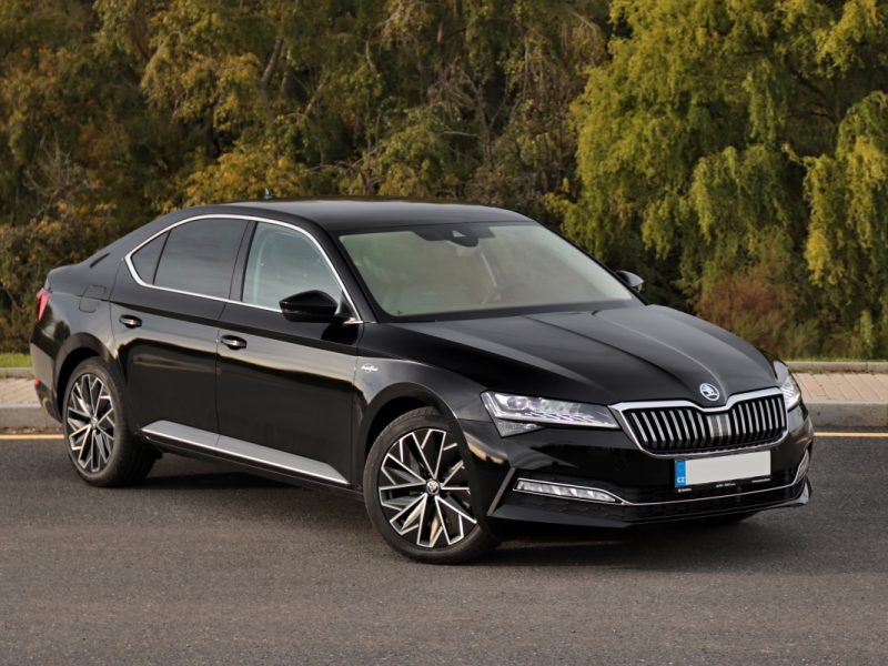 2019-skoda-superb-facelift- (23)